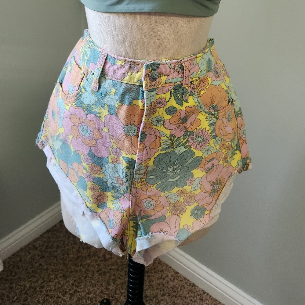Floral High-Waisted Women's Shorts